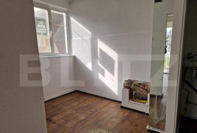 Doua spa?ii comerciale de vanzare, 55 mp, zona Rogerius - 16