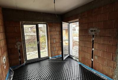 Duplex cu 5 camere cu Canalizare în Chinteni - 9