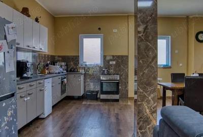 Casă cu 6 camere cu Teren 647 Mp în Central - 1