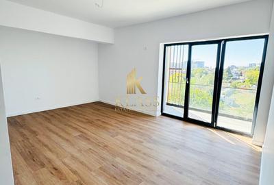 Apartament cu 3 camere decomandat în Băneasa