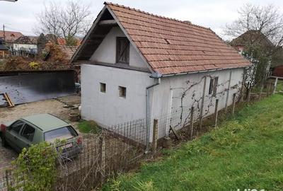 Casă cu 3 camere în Târnăveni