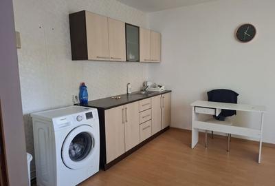 Garsonieră semidecomandată în Central - 1