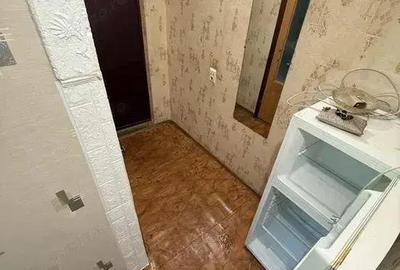 Garsoniera modesta de inchiriat in Centrul Istoric Garsoniera modesta de inchiriat in Centrul Istoric - 2