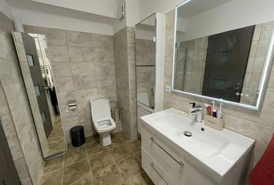 Apartament cu 2 camere decomandat în Tractorul - 7