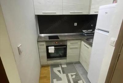 Garsonieră în Titan