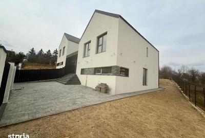 Casă cu 4 camere cu Teren 550 Mp în Făget