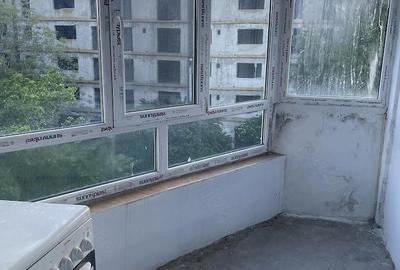 Apartament cu 3 camere decomandat în Exterior Vest - 2