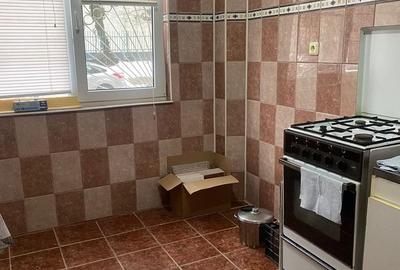 Apartament cu 2 camere decomandat în CET