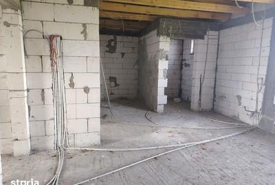 Casă cu 4 camere cu Teren 250 Mp în Cernele - 5