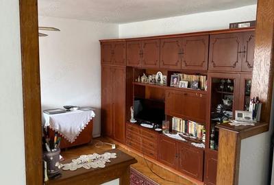 Apartament cu 4 camere decomandat în Steaua - 9