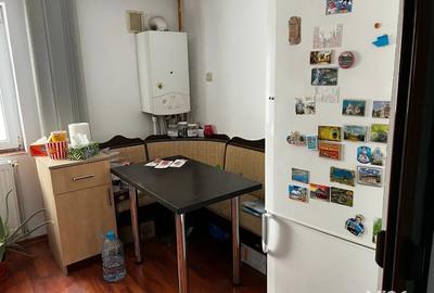 Apartament cu 3 camere decomandat în Tineretului - 4