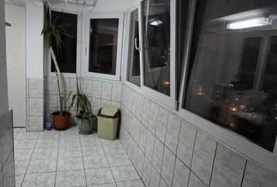 Apartament cu 4 camere decomandat în Central - 3