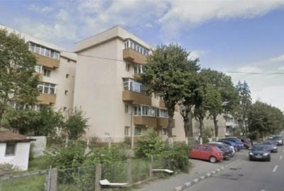 Apartament cu 4 camere semidecomandat în Central - 1