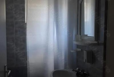 Apartament cu 3 camere decomandat în Central - 1