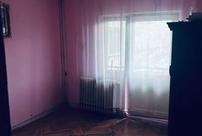 Apartament cu 3 camere în Aurel Vlaicu - 2