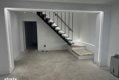 Casă cu 5 camere cu Teren 830 Mp în Exterior Vest - 1