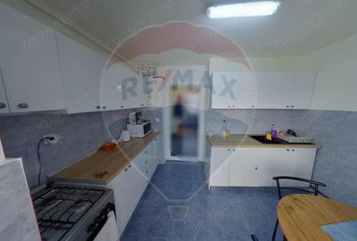 Apartament cu 3 camere de vanzare in zona Est - 2