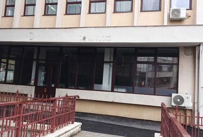 Spațiu comercial, de 76 mp, în Central - 2