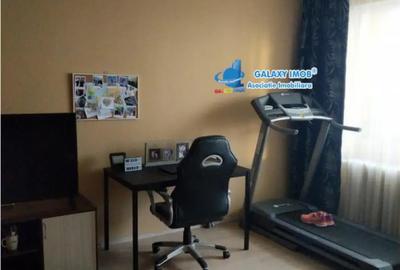 Garsonieră decomandată, mobilată în Dristor