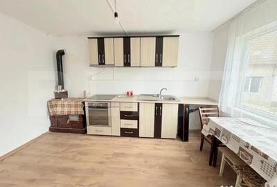 Casă cu 3 camere cu Teren 1900 Mp în Vest