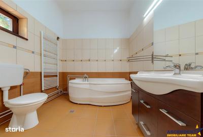 Casă cu 7 camere cu Teren 660 Mp în Rucăr - 5