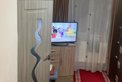 Apartament cu 3 camere semidecomandat în Tătărași - 1