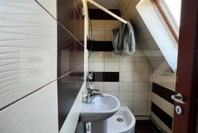 Apartament cu 3 camere semidecomandat în Central - 3