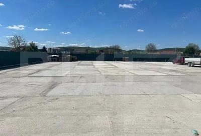 Casă cu 2 camere cu Teren 1700 Mp în Central - 1