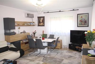 Casă individuală cu 5 camere cu Canalizare în Central - 2