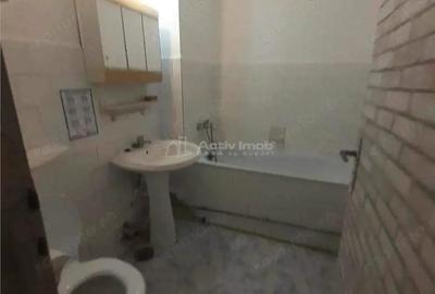 Apartament cu 2 camere decomandat în Podgoria