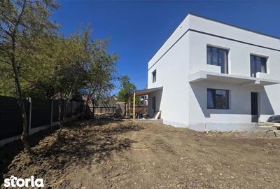 Casă cu 4 camere cu Teren 260 Mp în Ciurea