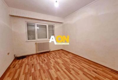Apartament 2 camere, decomandat, etaj intermediar, Cetate