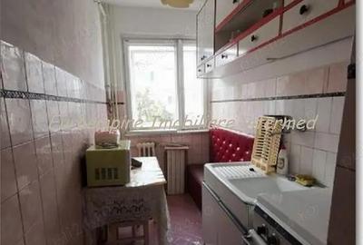 Apartament 3 camere de vanzare zona KM 4-5 - 1