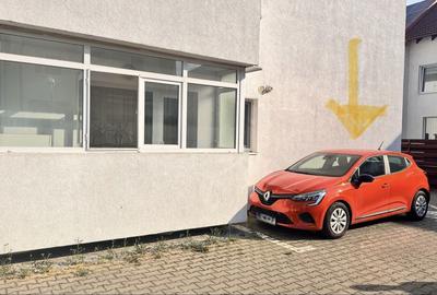 Apartament cu 3 camere decomandat în Lazaret - 1