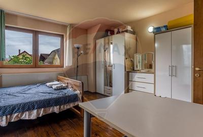 Casă cu 6 camere cu Garaj în Central - 20