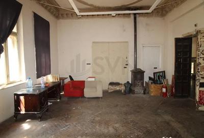 Casă cu 7 camere cu Teren 659 Mp în Ultracentral