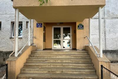 Apartament la parter 2 camere decomandat + balcon spațios și boxă accesibilă - 9
