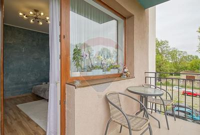 Apartament cu 3 camere decomandat în Tractorul - 28