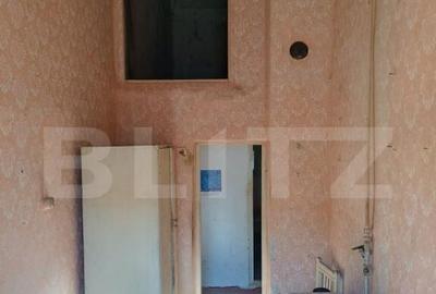 Casa zona centrala Dej,curte comuna, 31mp - 2