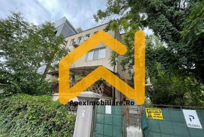 Apartament cu 3 camere circular, mobilat în Victoriei