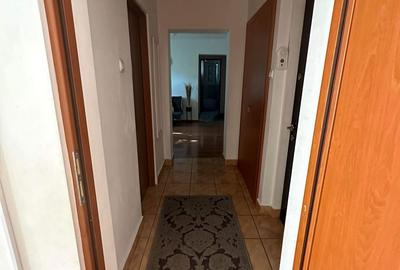 Apartament cu 3 camere în Central - 3