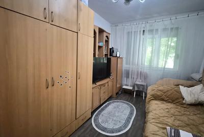 Garsonieră semidecomandată în CET - 7