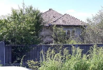 Casă individuală cu 3 camere cu Canalizare în Băbeni - 1