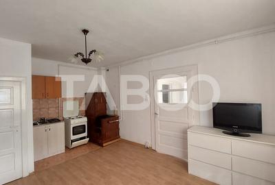 Doua case la pret de una teren 900 mp zona Turnisor - 6