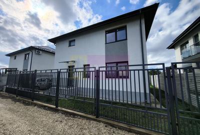 Casă individuală cu 4 camere cu Canalizare în Est - 34