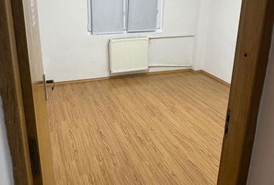 Apartament cu 4 camere în Tudor Vladimirescu - 1