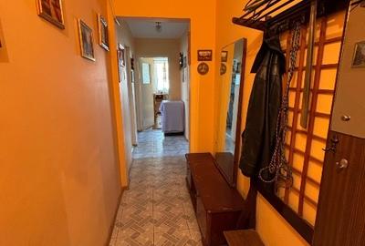 Apartament cu 2 camere decomandat în Micro 19 - 2