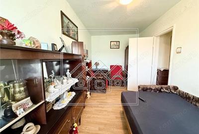 Apartament - 3 cam, et intermediar, balcon, 69 mp - Vasile Aaron - 1