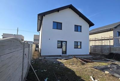 Casă cu 3 camere cu Teren 400 Mp în Exterior Vest - 3
