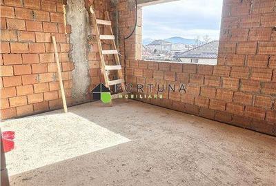 Casă cu 4 camere cu Teren 417 Mp în Central - 3